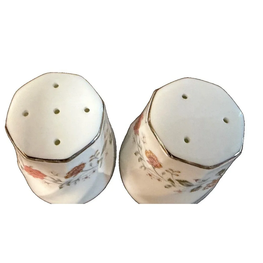Sheffield Bouquet BQT-11 Salt Pepper Shakers Porcelain Japan Floral 3 1/8